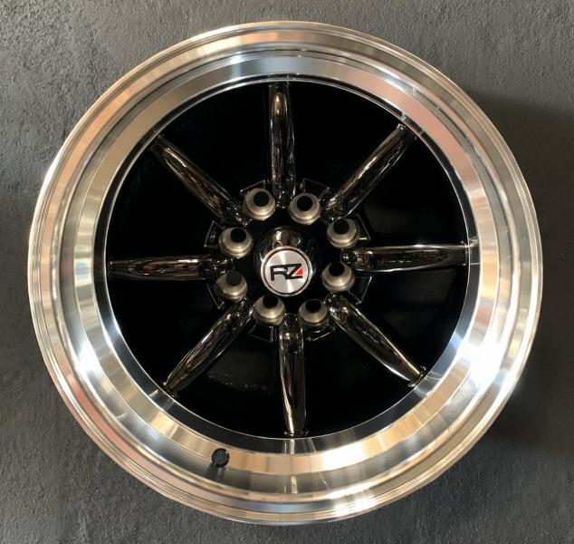 ARO 15X8 (L1777) 4/100/114.3 BLACK MACHINE LIP (SET 4 AROS)