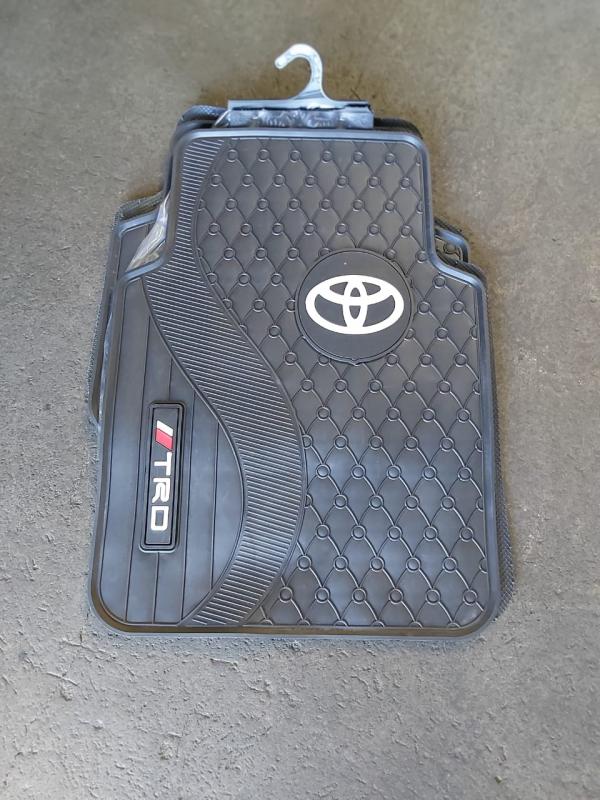 ALFOMBRA TOYOTA NEGRA