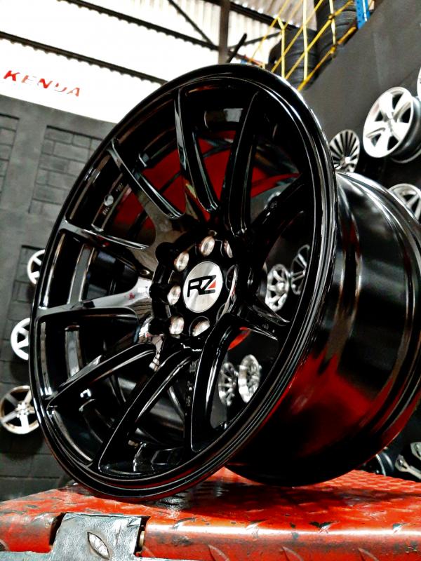 ARO 15X8.25 (L2136) 4/100/114.3 FULL BLACK (SET 4 AROS)
