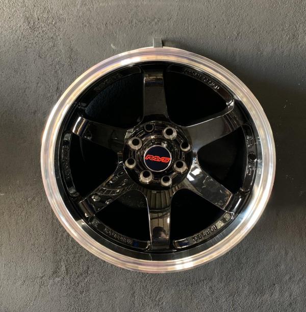 ARO 15X8.25 (L1693) 4/100/114.3 BLACK MACHINE LIP (SET 4 AROS)