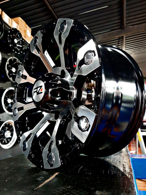 ARO 16X8 (L916) 5/139.7 Black and machine face with black cap (SET 4 AROS)
