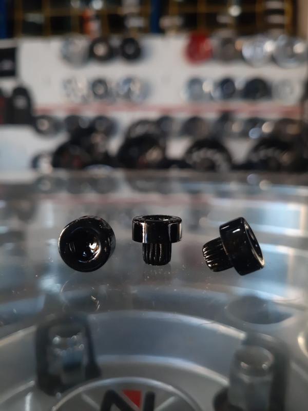 RIVETS 1880 BLACK