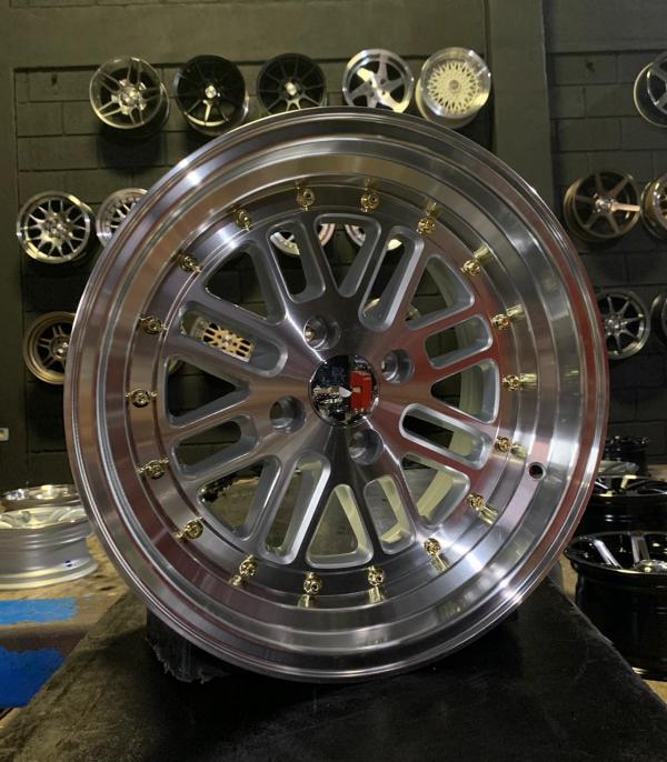 ARO 15X8 (L2009) 4/100 SILVER POLISHED FACE GOLD RIVETS (SET 4 AROS)