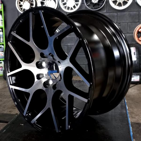 ARO 15X8 (L1395) 4/100/114.3 BLACK MACHINED FACE (SET 4 AROS)