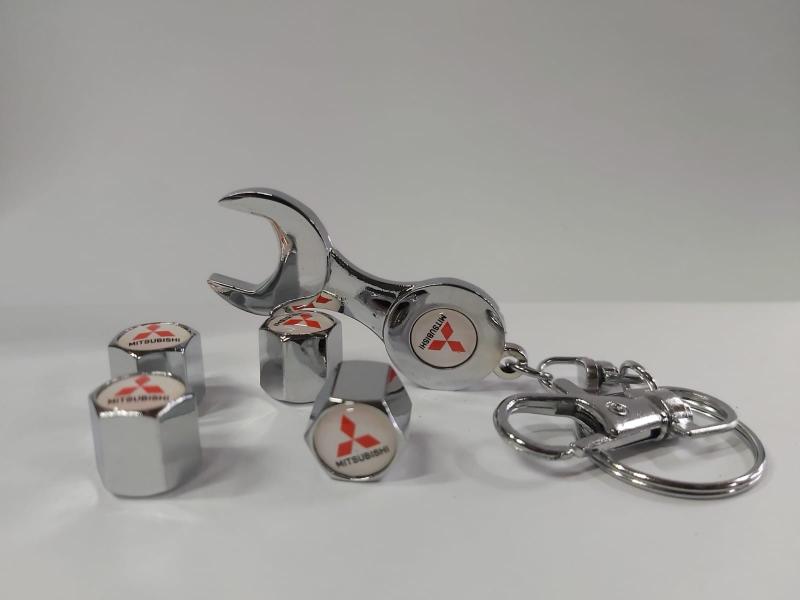 TAPON MITSUBISHI BLANCO