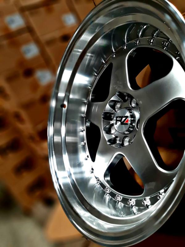 ARO 17X10 (L1569) 5/100/114.3 HYPER BLACK AND MACHINE LIP (SET 4 AROS)