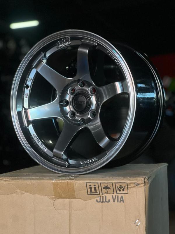 ARO 15X8.25 (H601) 4/100/114.3 HAYPER BLACK  LIP POLISH (SET 4 AROS)