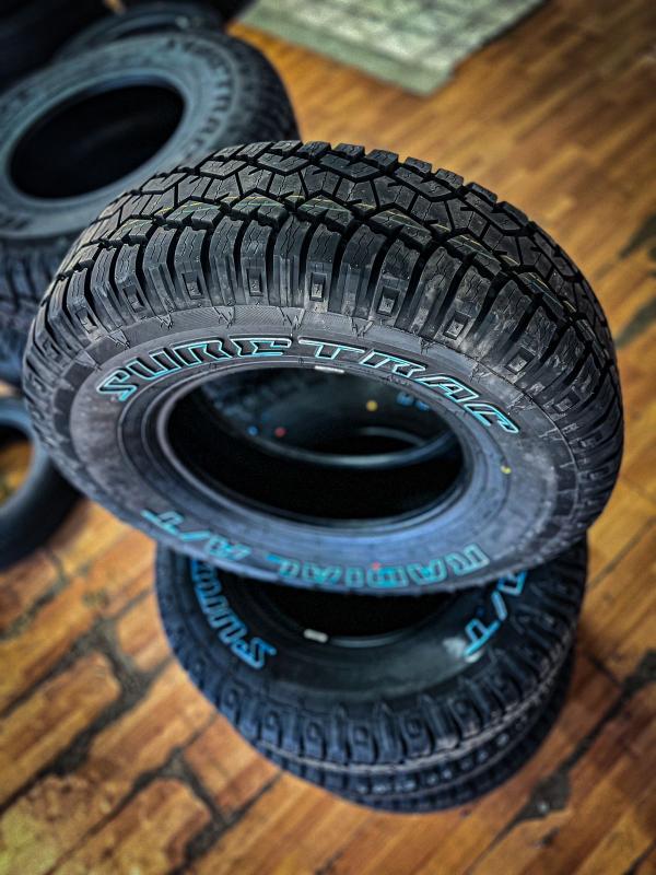 LLANTA 265/70R17P SURETRAC OWL RADIAL A/T 113T LETRA BLANCA