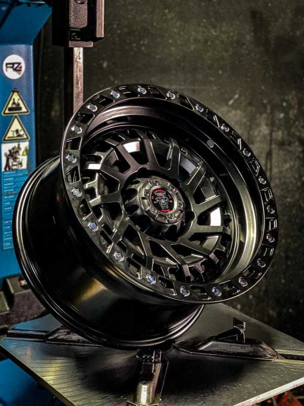 ARO 17X9 (H195-7) 6/139.7 MATT BLACK+SILVER RIVETS (SET 4 AROS)